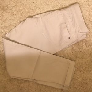 White crop jeans